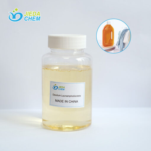 The transparent liquid disodium lauroamphodiacetate placed in a small bottle